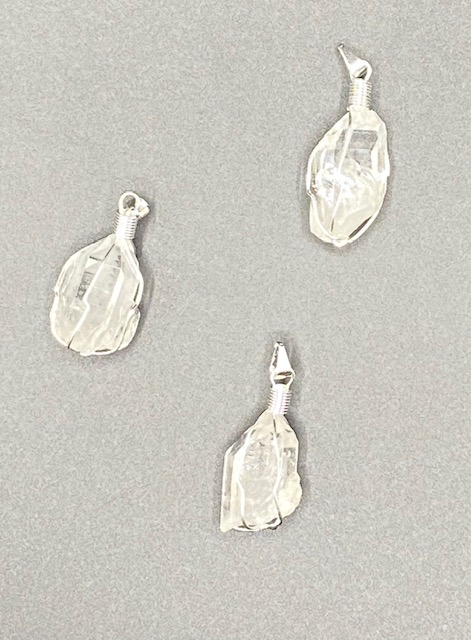 pendentif-pointe-brute-cristal-roche_1